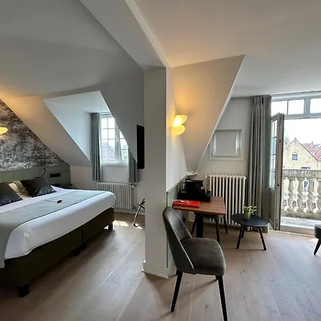 Bed and breakfast Contrast